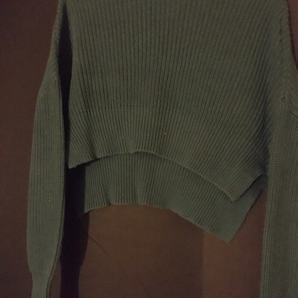 Urban Outfitters Mock neck Ribbed Crop Sweater - Picture 4 of 5